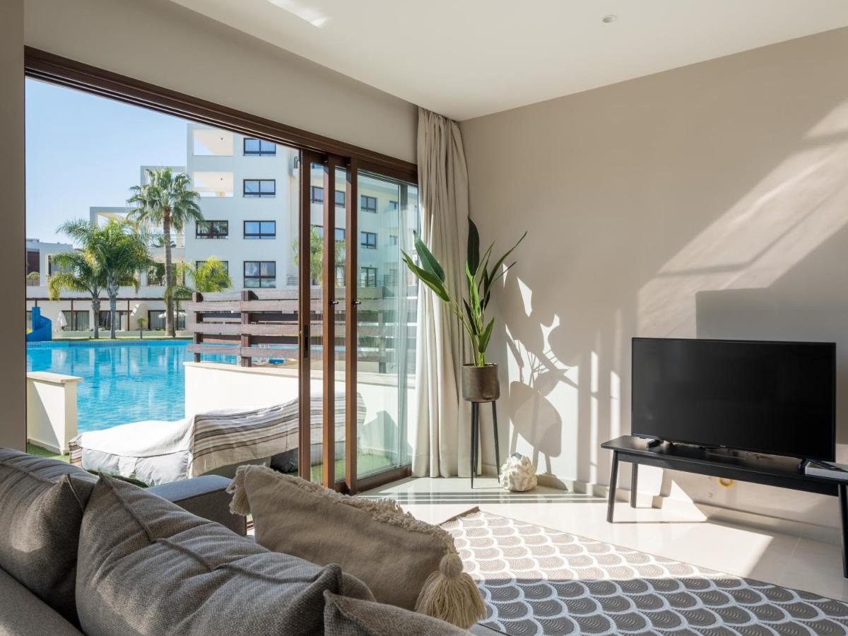 Sanders Aqua Park Resort - Precious 3-Bedroom Holiday Home With Shared Pool Limassol Exterior photo