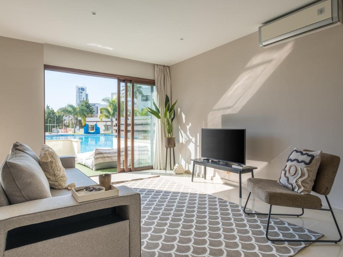 Sanders Aqua Park Resort - Precious 3-Bedroom Holiday Home With Shared Pool Limassol Exterior photo